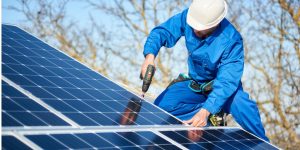 Installation Maintenance Panneaux Solaires Photovoltaïques à Roybon